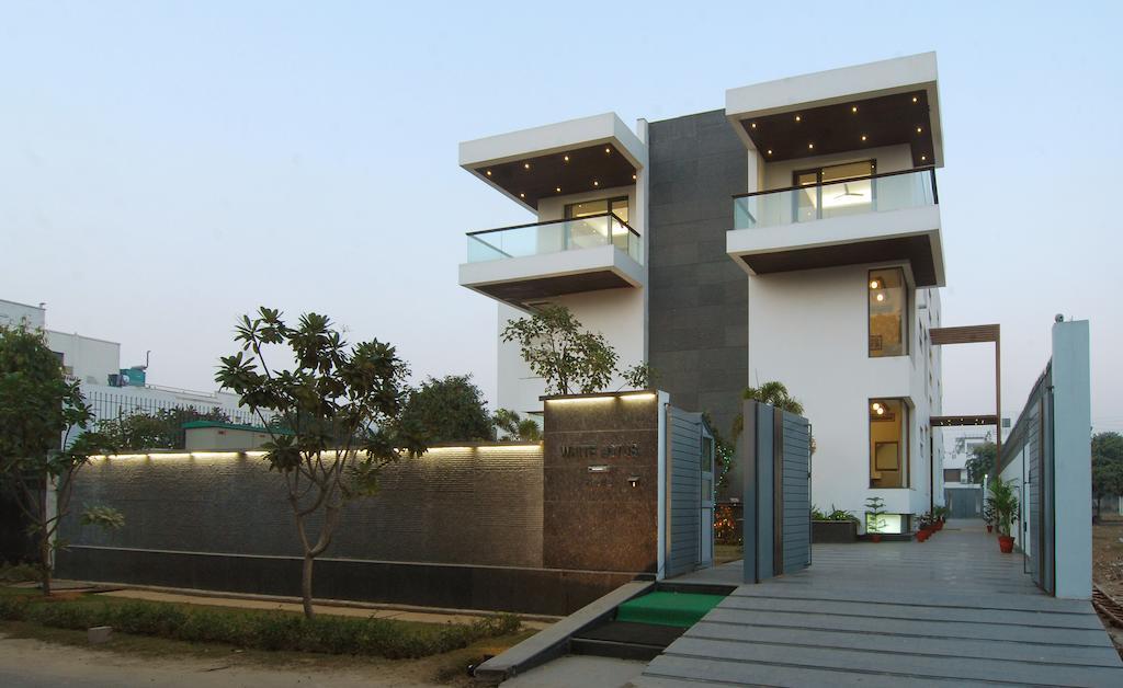 White Lotus Gurgaon Exterior foto